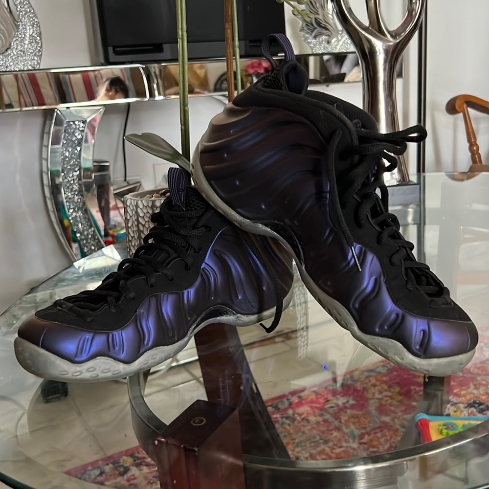 Nike Air Foamposite One “Eggplant” Size 9.5….great condition!!